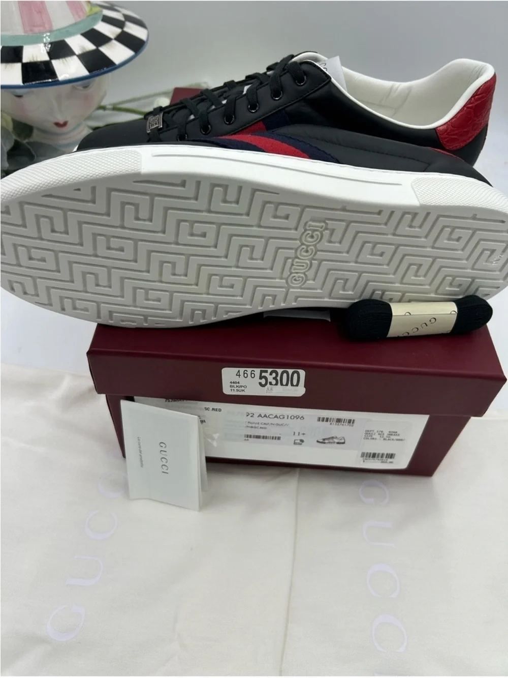 Men’s Gucci, ace leather web striped sneakers size 11.5 fits 12.5 US made Italy